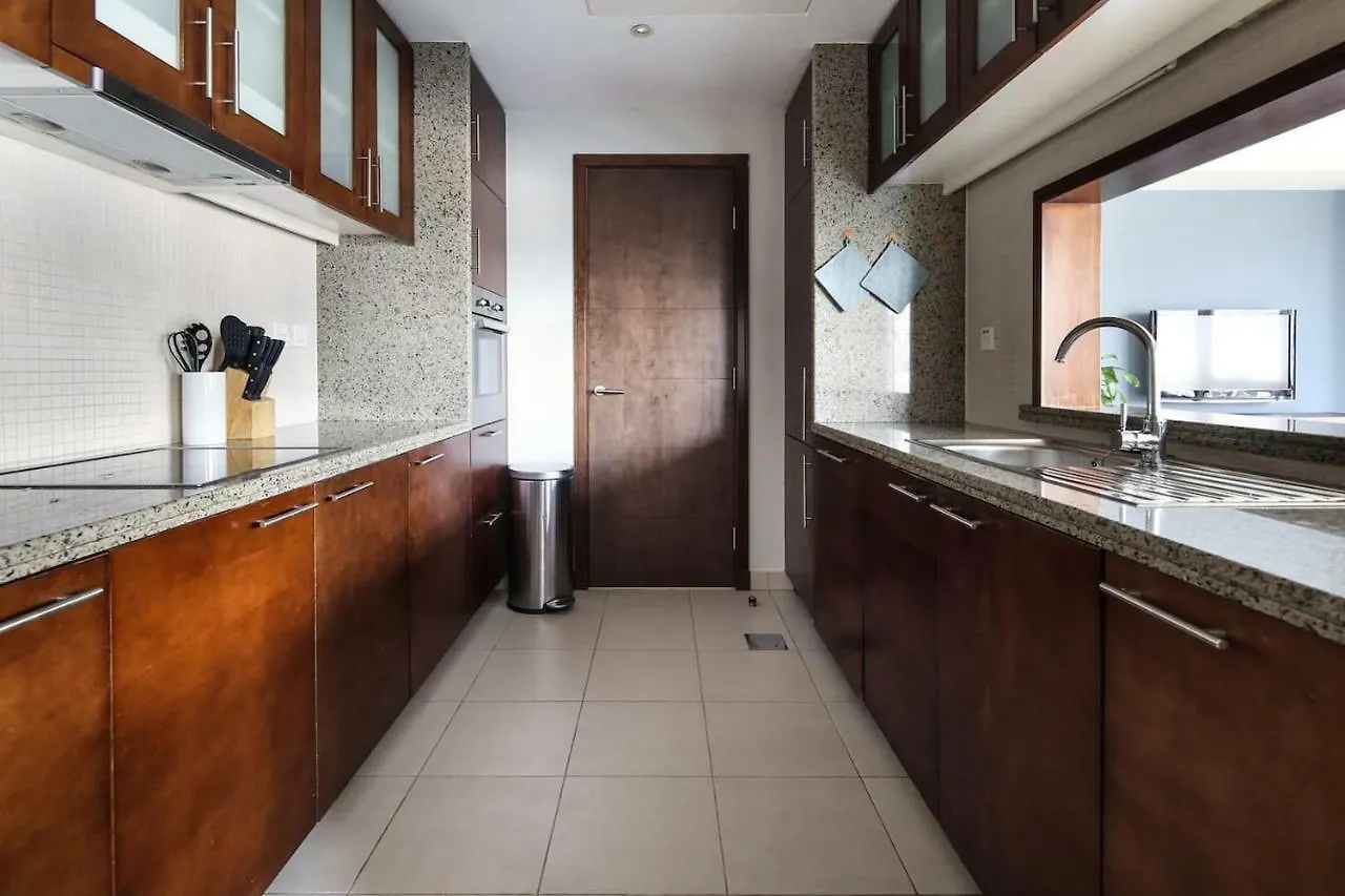 Frank Porter - South Ridge 3 Apartment Dubai