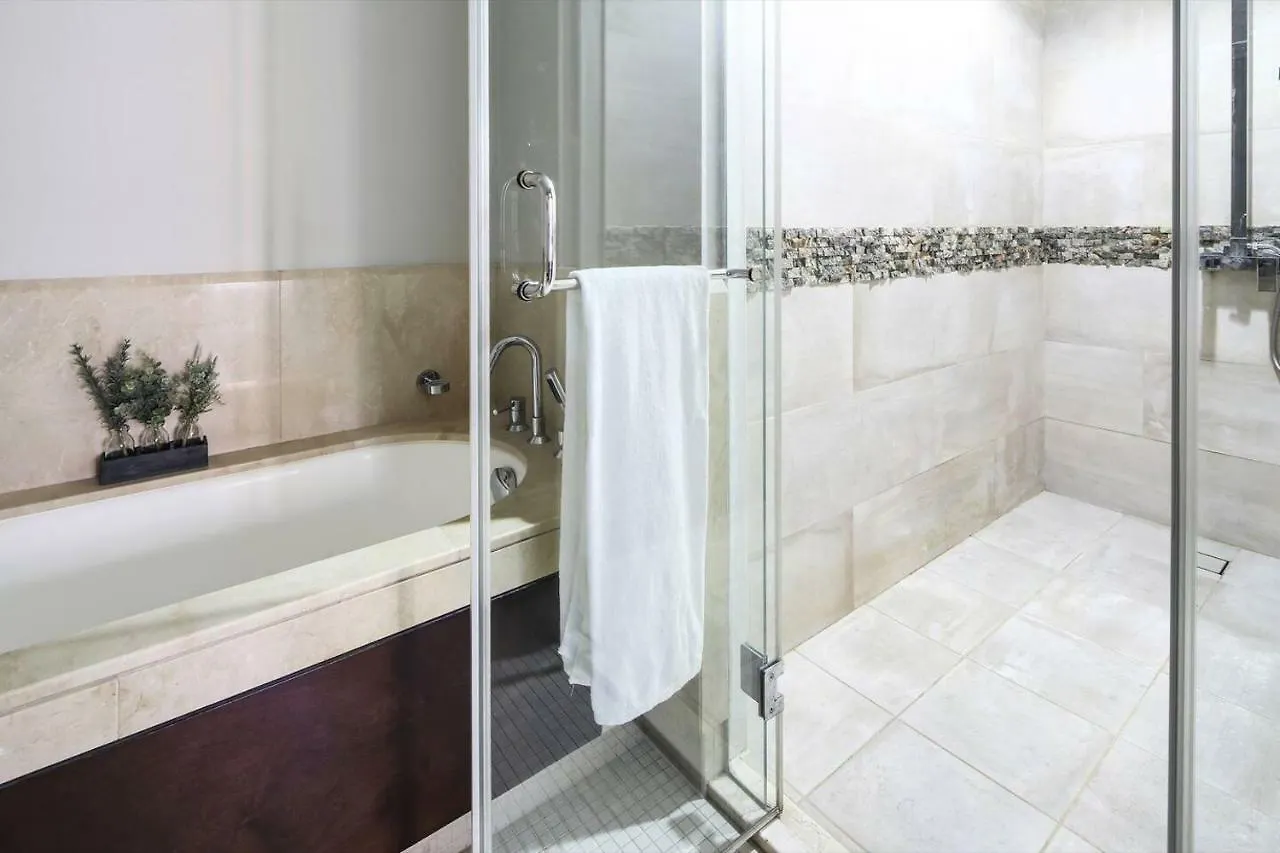 Frank Porter - South Ridge 3 Apartment Dubai